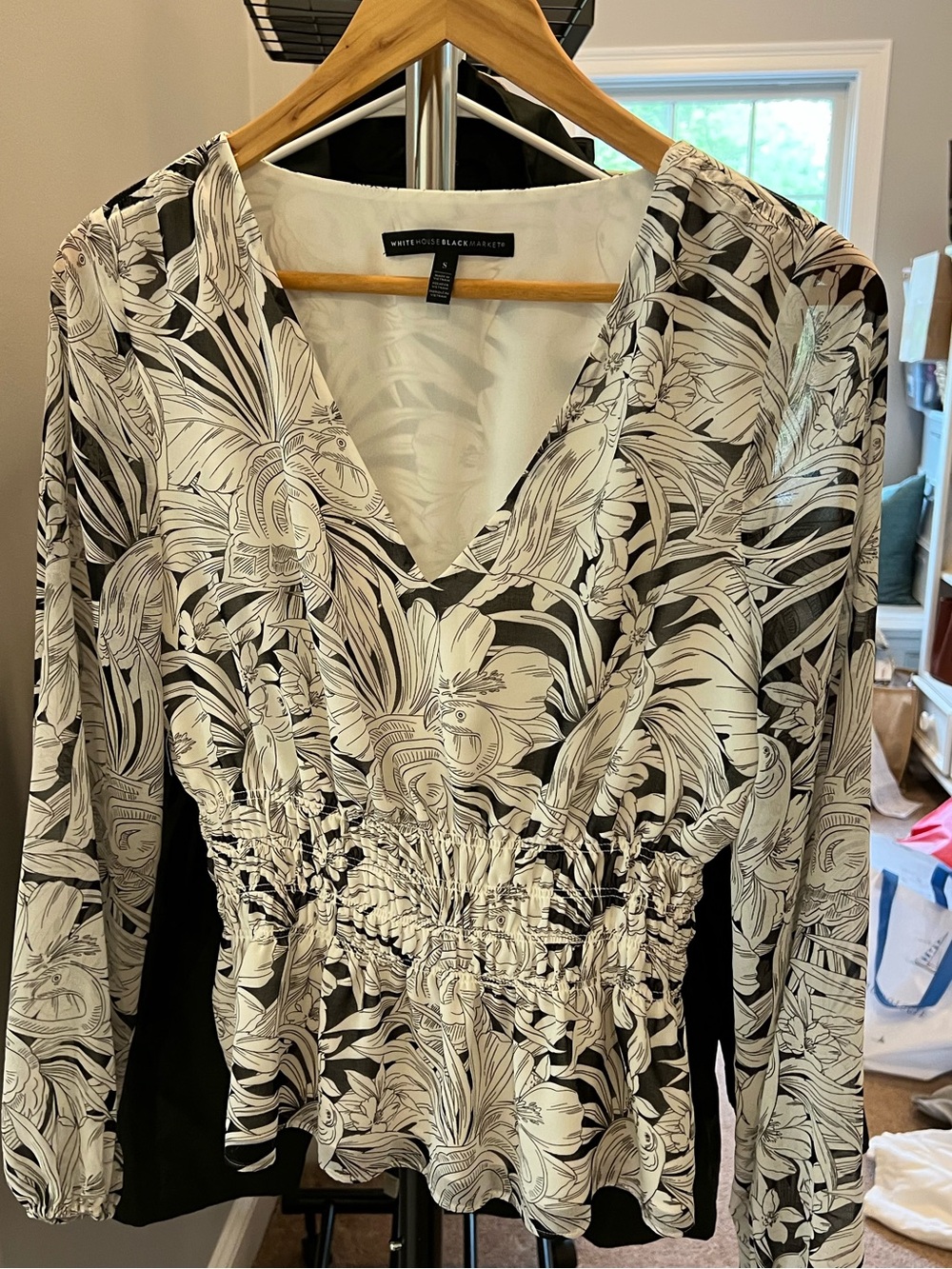 White House black market top